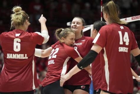 wisconsin volleyball players nude|UWPD investigating sharing of sensitive photos, video of。